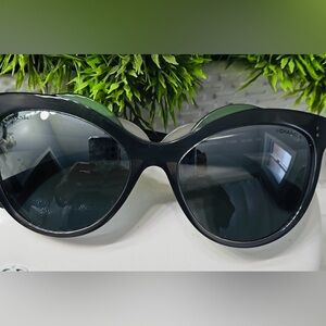 CHANEL Authentic CHANEL
Grey Acetate Cat Eye Frame Sunglasses-71186A